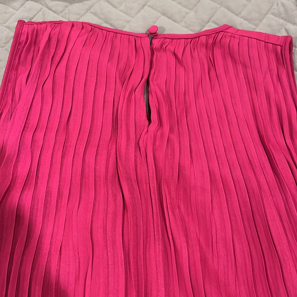Banana Republic Elegant Berry Crystal Pleated Midi Dress/NWT/S - Picture 13 of 13